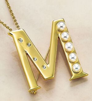 BELLUNA（ベルーナ）の「＜桂由美監修＞イニシャルブローチペンダント（ネックレス・ペンダント）」｜M