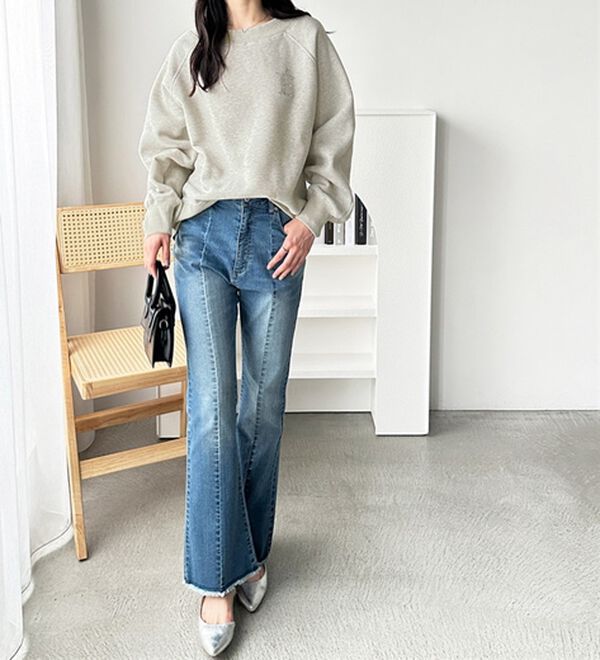 GeeRA（ジーラ）の「ビジューワッペンボートネックスウェット（カットソー）」｜詳細画像