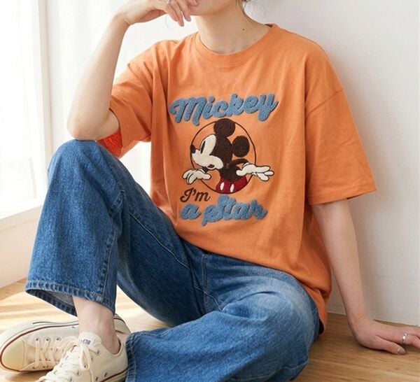 BELLUNA（ベルーナ）の「＜Ｄｉｓｎｅｙ＞【ミッキー】さがら刺しゅうワイドシルエットTシャツ（カットソー）」｜詳細画像