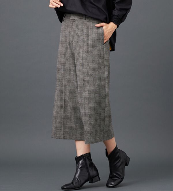 BELLUNA（ベルーナ）の「サマ見え（スーパーウォーム）ウール調センタープレスクロップドパンツ（クロップドパンツ）」｜詳細画像