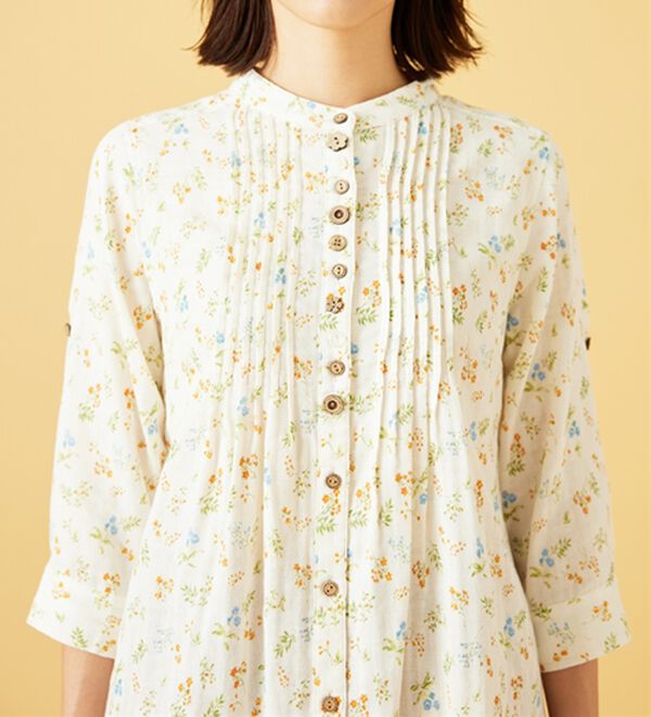 BELLUNA（ベルーナ）の「ダブルガーゼ素材多ボタンオーバーブラウス（ブラウス）」｜詳細画像