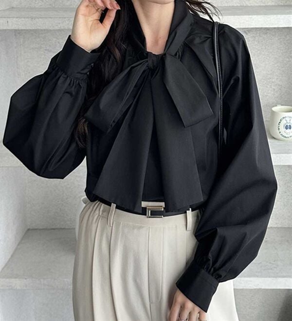 GeeRA（ジーラ）の「ボリュームボウタイブラウス（ブラウス）」｜詳細画像