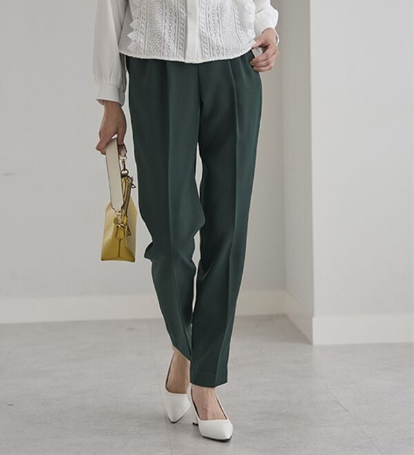 BELLUNA（ベルーナ）の「すっきり見えタックテーパードパンツ（フルレングスパンツ）」｜詳細画像