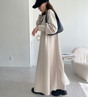 GeeRA（ジーラ）の「1枚で決まる！ハーフジップフレアワンピース（カットソーワンピース）」｜アイボリーベージュ