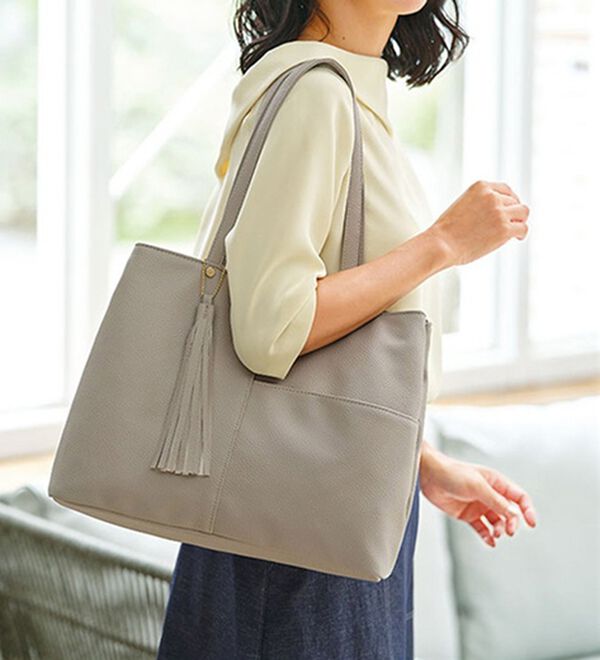 BELLUNA（ベルーナ）の「Ａ４対応２室式トート（ハンドバッグ）」｜詳細画像