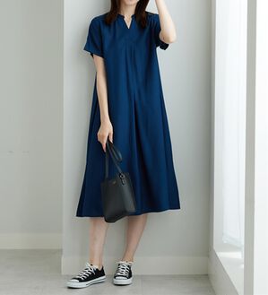 BELLUNA（ベルーナ）の「レーヨン素材スキッパーデザインワンピース（その他ワンピース）」｜ブルー