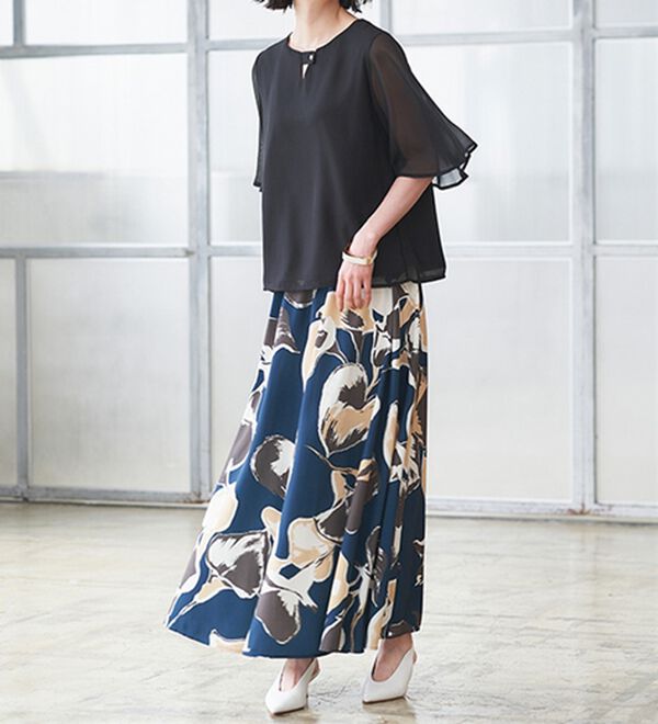 RANAN（ラナン）の「ボタニカル柄フレアーロングスカート（ロングスカート）」｜詳細画像