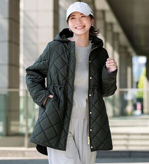 BELLUNA（ベルーナ）の「中わたキルト２ＷＡＹロングコート（ロングコート）」｜ブラック