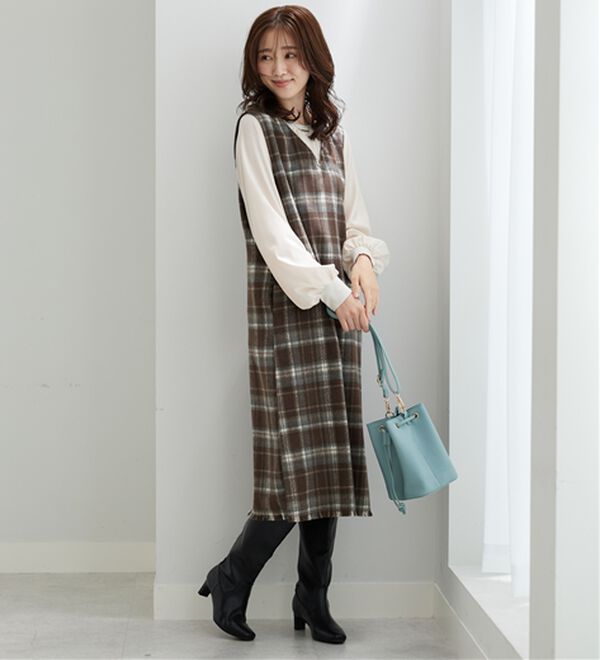 BELLUNA（ベルーナ）の「ポケット付！ふんわり起毛素材ジャンパースカート（ジャンパースカート）」｜詳細画像