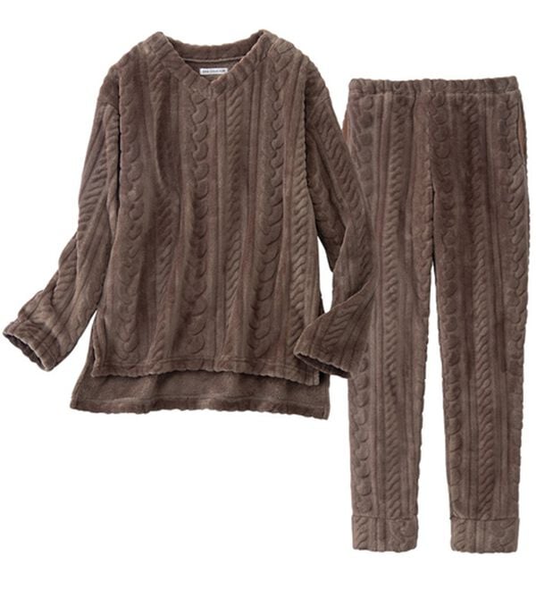 YU'NOW（ユナウ）の「ケーブルニット風フリースルームウェアセット（パジャマ・ルームウェア）」｜ブラウン