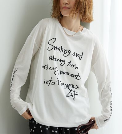 BELLUNA（ベルーナ）の「シアー素材ラクガキ風ロゴプルオーバー（カットソー）」