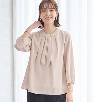 Viola e Viola（ヴィオラ エ ヴィオラ）の「２ＷＡＹボウタイタックブラウス（ブラウス）」｜グレージュ