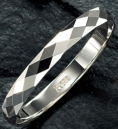 ルフラン（ルフラン）の「１８金・プラチナミラーカットリング（リング）」