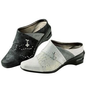 BELLUNA（ベルーナ）の「４Ｅ揺れるチャームレース切替ミュール（サンダル・ミュール）」｜詳細画像