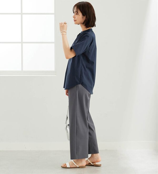 BELLUNA（ベルーナ）の「ギャザー使いバンドカラーブラウス（ブラウス）」｜詳細画像