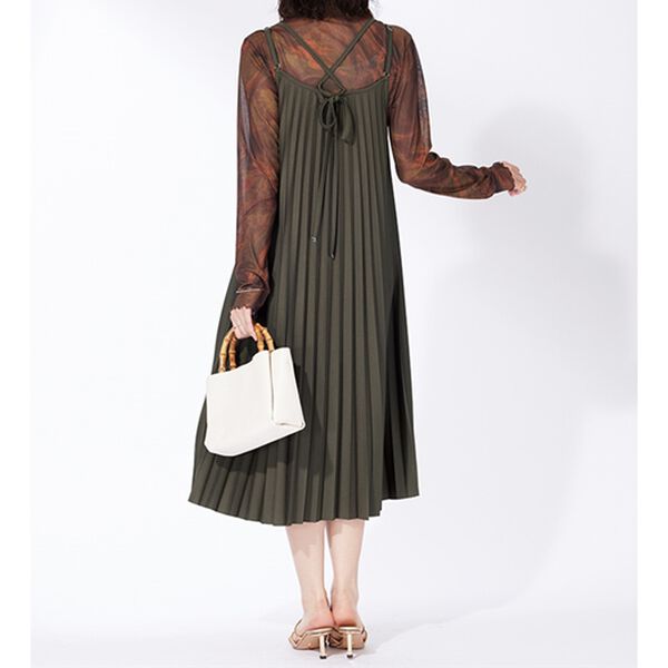 BELLUNA（ベルーナ）の「バックリボン使いプリーツキャミワンピース（その他ワンピース）」｜詳細画像