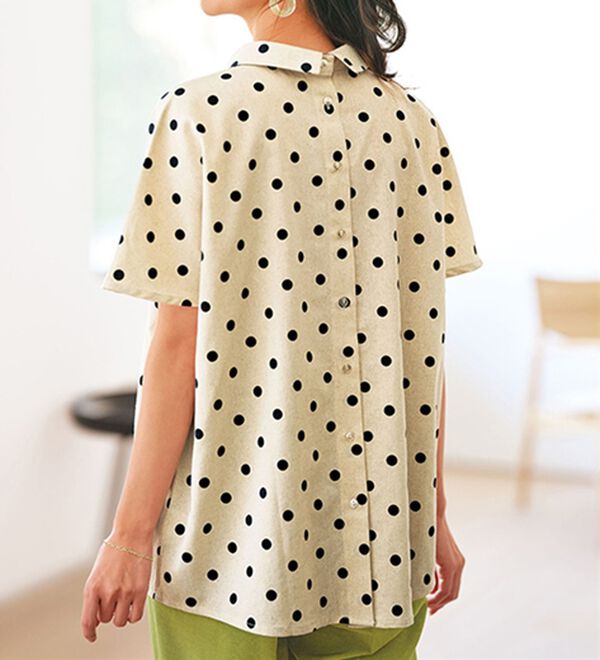 BELLUNA（ベルーナ）の「ちび衿デザイン大人顔ドットブラウス（ブラウス）」｜詳細画像