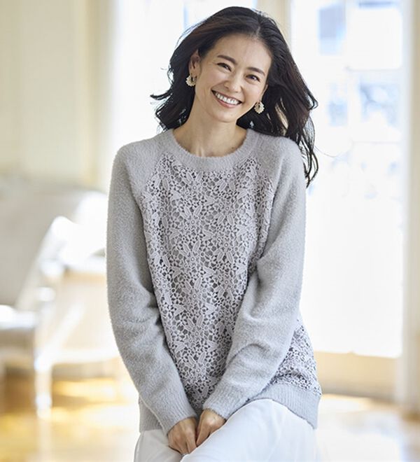BELLUNA（ベルーナ）の「ふんわり可愛い花柄レースのシャギーセーター（ニット・セーター）」｜詳細画像