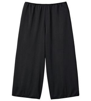 「裾ゴムで便利なペチパンひざ下丈（肌着・インナーウェア）」｜ブラック