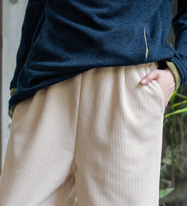 BELLUNA（ベルーナ）の「なめらかコーデュロイワイドパンツ（ワイドパンツ・ガウチョ）」｜詳細画像
