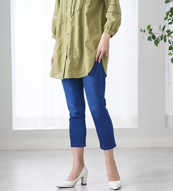 BELLUNA（ベルーナ）の「【再入荷】美ストレッチ素材アンクル丈レギンスパンツ（クロップドパンツ）」｜詳細画像