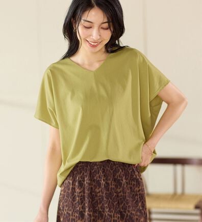 Viola e Viola（ヴィオラ エ ヴィオラ）の「ひんやり！美人シルエット叶えるドルマントップス（カットソー）」