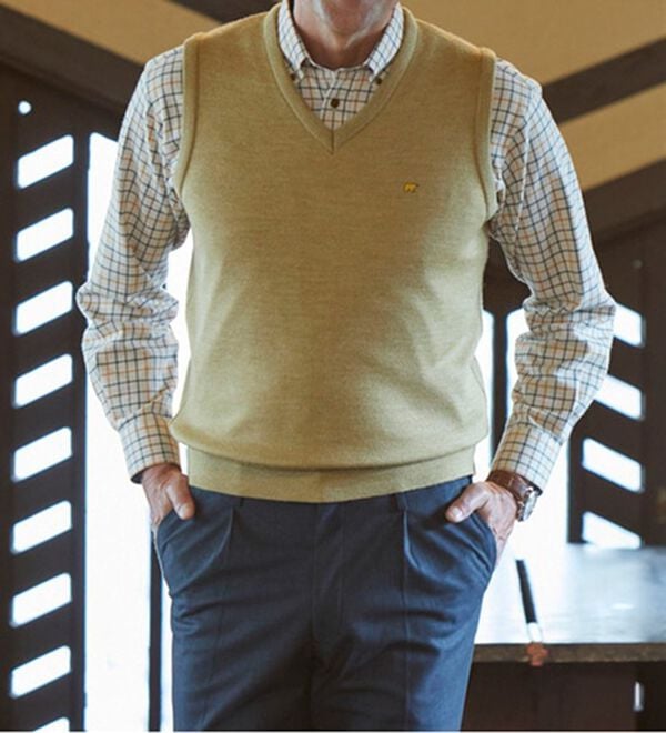 「＜ゴールデンベア＞国産上質ニットベスト（メンズベスト）」｜詳細画像