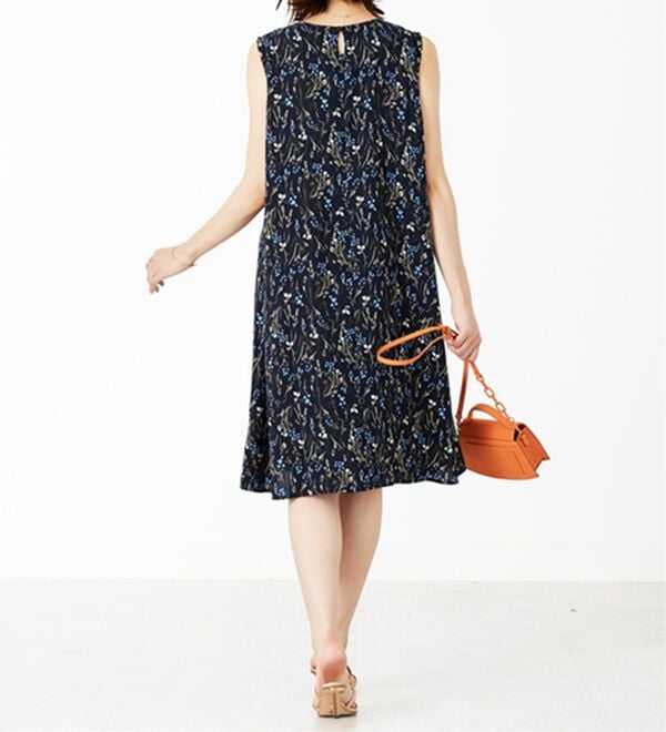 BELLUNA（ベルーナ）の「レーヨン素材ノースリーブワンピース（その他ワンピース）」｜詳細画像