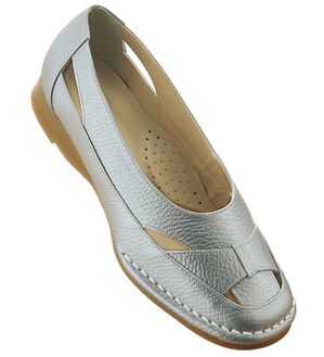 ルフラン（ルフラン）の「涼しげカットワークのカジュアルパンプス（パンプス）」｜シルバー