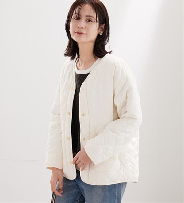 BELLUNA（ベルーナ）の「パイピング使い裏ボアキルトコート（ハーフコート）」｜アイボリー