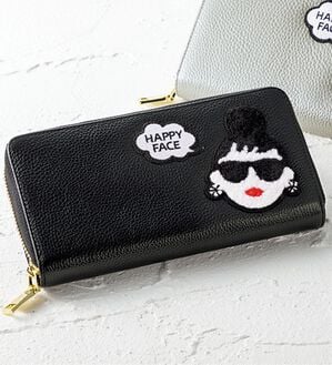 BELLUNA（ベルーナ）の「＜ハッピーフェイス＞牛革ラウンド長財布（財布・パスケース）」｜ブラック