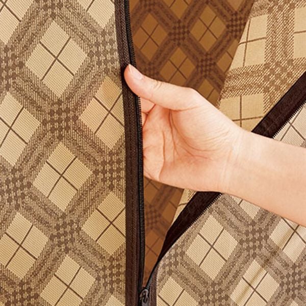 「ほこりが入りにくいカバー付きハンガー（衣類・布団収納）」｜詳細画像