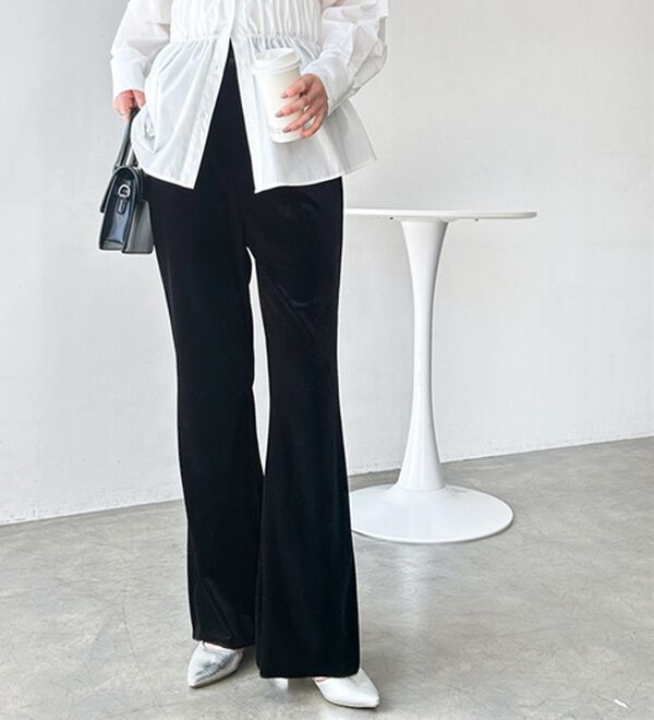 GeeRA（ジーラ）の「ベロアフレアパンツ（フルレングスパンツ）」｜詳細画像