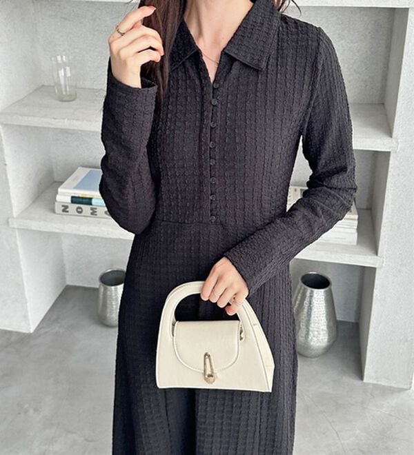 GeeRA（ジーラ）の「ポロ衿表面感素材マーメイドワンピース（カットソーワンピース）」｜詳細画像