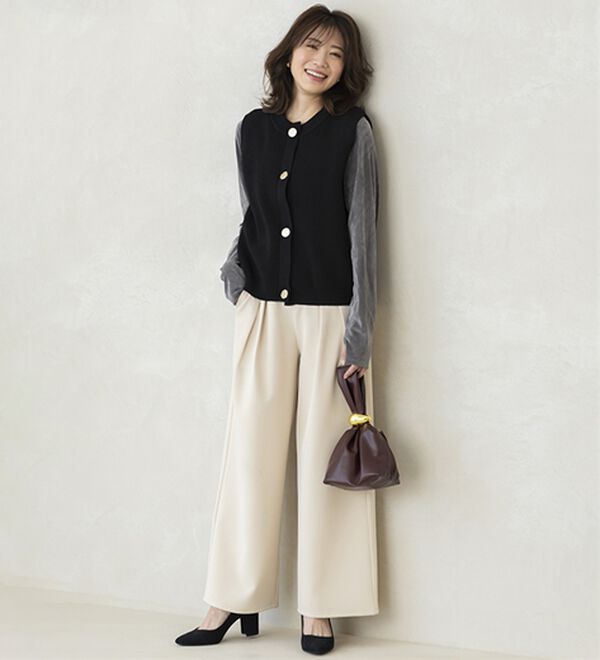 BELLUNA（ベルーナ）の「金ボタン使いニットベスト（ベスト）」｜詳細画像