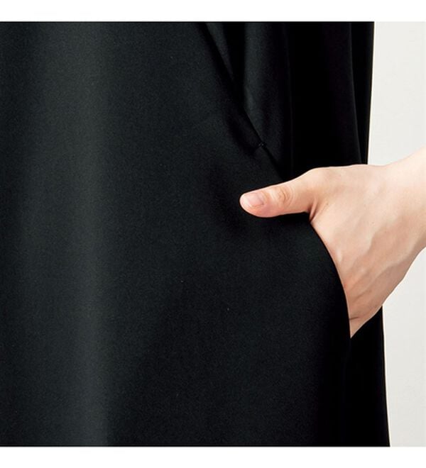 VINNO（ヴィノ）の「楽ケア！タイブラウス&times;ジャンスカセット（ジャンパースカート）」｜詳細画像