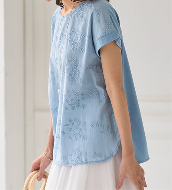 BELLUNA（ベルーナ）の「刺しゅうレース切替プルオーバー（カットソー）」｜詳細画像