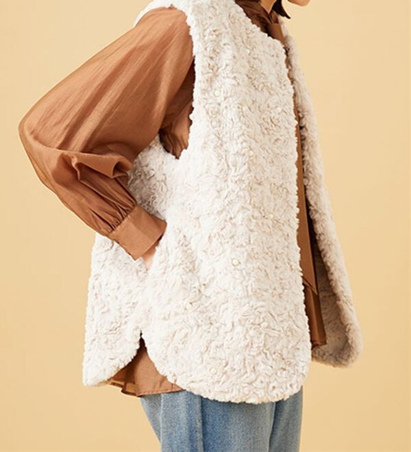 BELLUNA（ベルーナ）の「パール使いファーベスト（ベスト）」｜詳細画像