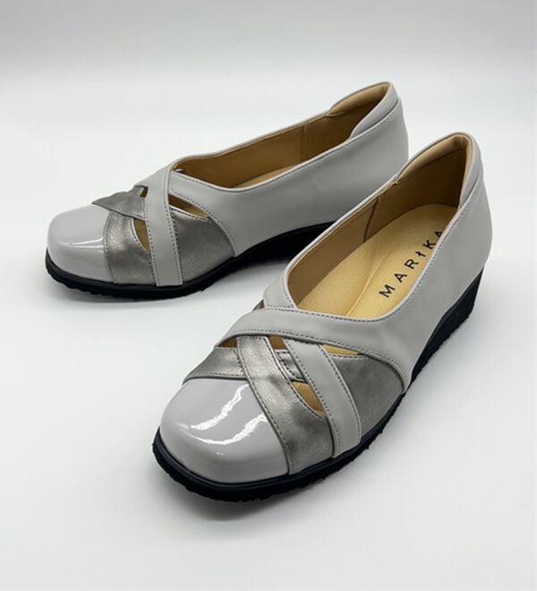 BELLUNA（ベルーナ）の「５Ｅクロスデザイン配色パンプス（パンプス）」｜詳細画像