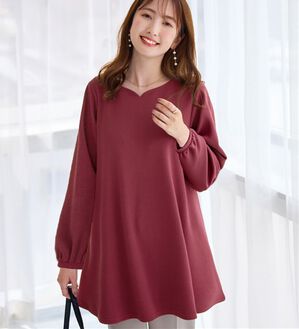 alotta（アロッタ）の「シワになりにくい！柔らかエンボス素材フレアーロングチュニックＴシャツ（チュニック）」｜ワイン