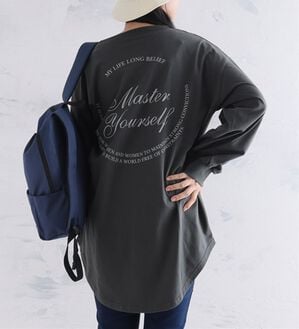 A HAPPY MARILYN（アハッピーマリリン）の「【Ｌ～８Ｌ／選べるデザイン】綿１００％ロングＴシャツ（Tシャツ）」｜Bタイプ／チャコール