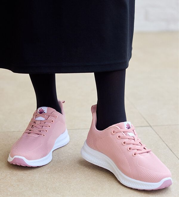 BELLUNA（ベルーナ）の「手を使わずに履けるニットスニーカー（スニーカー）」｜詳細画像