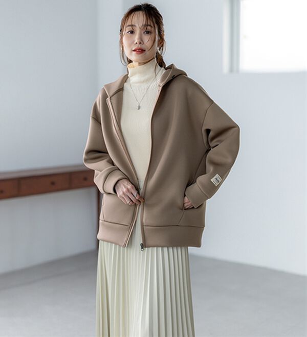 BELLUNA（ベルーナ）の「肩が疲れにくい！マシュマロ感覚ジップフーディー（ブルゾン）」｜詳細画像