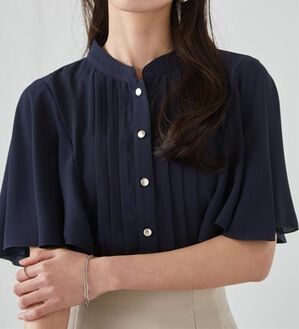 RANAN（ラナン）の「ひんやり！ピンタックフレアー袖ブラウス（ブラウス）」｜ネイビー