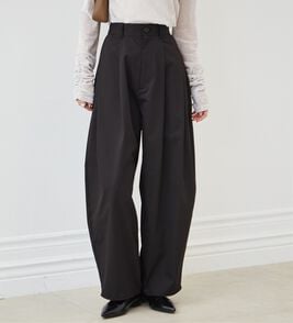 RANAN（ラナン）の「カーブシルエットサイドタックパンツ（フルレングスパンツ）」