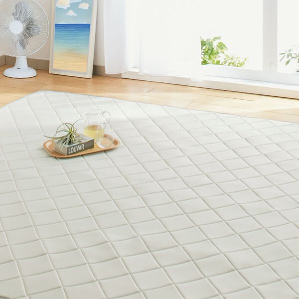 iellio（イエリオ）の「ひんやりもちもちで触れたくなる　洗えるラグ＜低反発・滑りにくい・接触冷感・防ダニ・カーペット・１．５畳・２畳・３畳＞（ラグ）」｜詳細画像