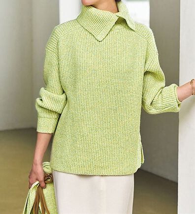 VINNO（ヴィノ）の「マフラー付タートルネックニット（アンサンブル）」