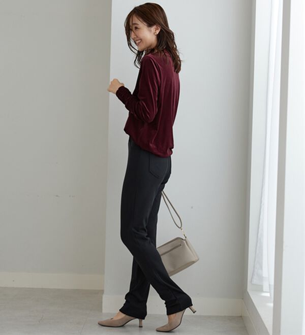 BELLUNA（ベルーナ）の「マシュマロみたいな裏ベロアなめらかストレッチパンツ（フルレングスパンツ）」｜詳細画像