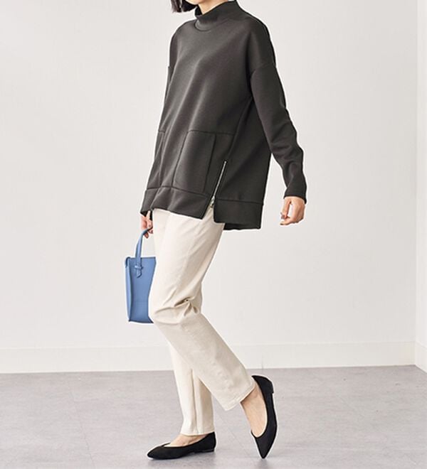 BELLUNA（ベルーナ）の「柔らかとろみ素材裾ジップデザインプルオーバー（カットソー）」｜詳細画像