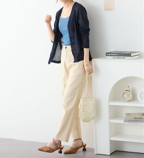 Viola e Viola（ヴィオラ エ ヴィオラ）の「ＶネックベーシックＵＶカーディガン（ニットカーディガン）」｜詳細画像